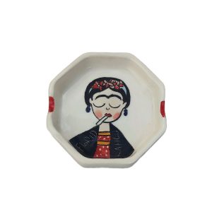 زیرسیگاری مدل دختر ابرو کمون | فروشگاه آنلاین سله بن